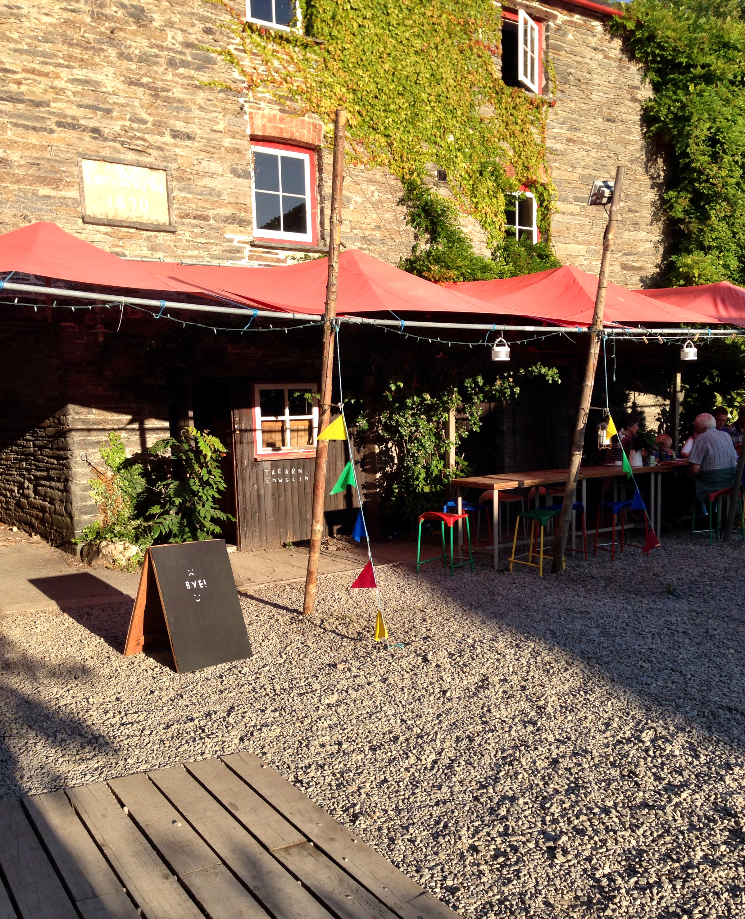 PIZZA TIPI | FFOREST | CARDIGAN | WALES | WE LOVE FOOD, IT'S ALL WE EAT