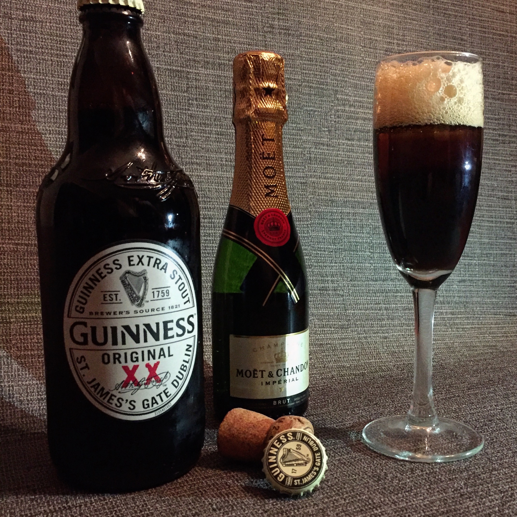 BLACK VELVET COCKTAIL | GUINNESS | STOUT | WE LOVE FOOD, IT'S ALL WE EAT | MOET CHAMPAGNE