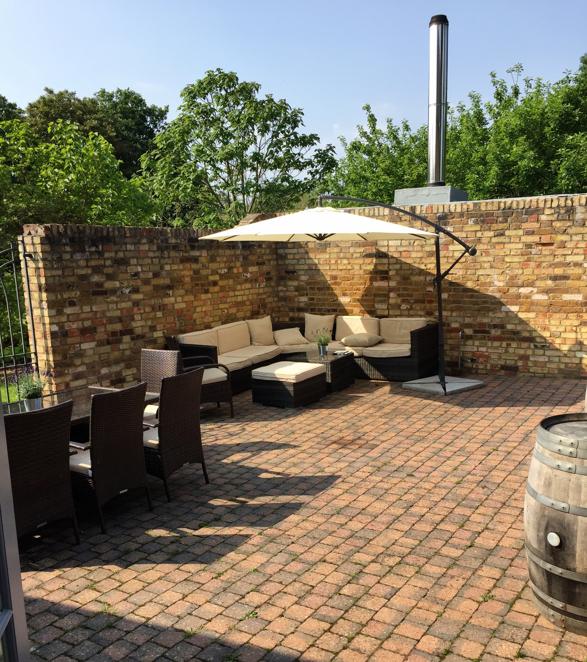 THE MOUNT VINEYARD | SHOREHAM KENT | TERRACE | WE LOVE FOOD, IT'S ALL WE EAT