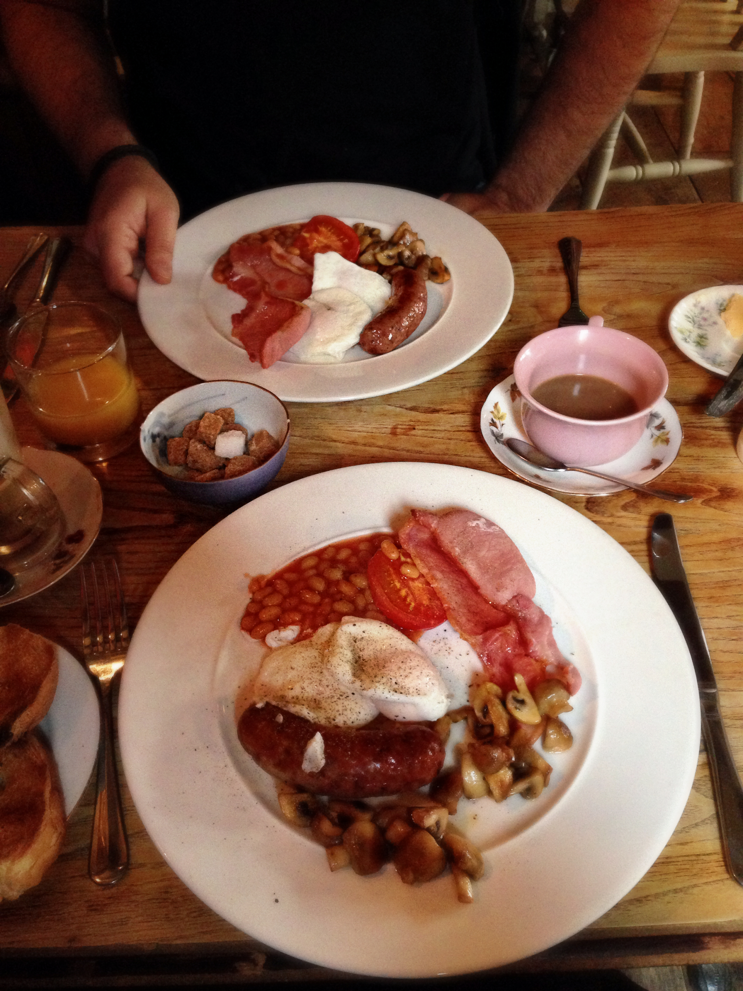 THE BELL TICEHURST | BREAKFAST | WE LOVE FOOD, IT'S ALL WE EAT