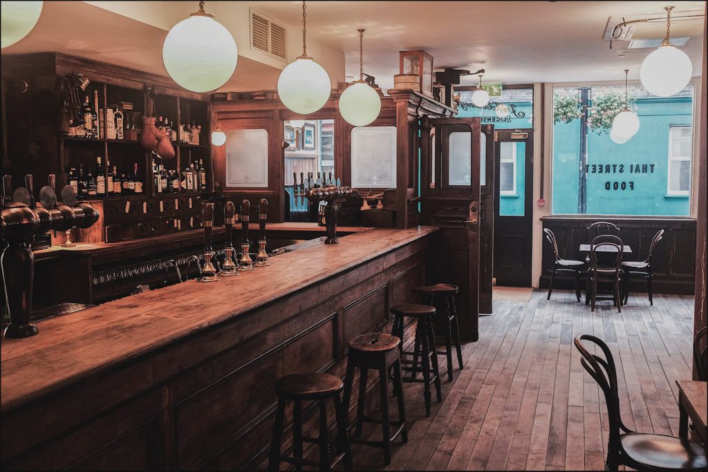 MC & SONS UNION STREET | IRISH BOOZER | THAI KITCHEN | WE LOVE FOOD, IT'S ALL WE EAT