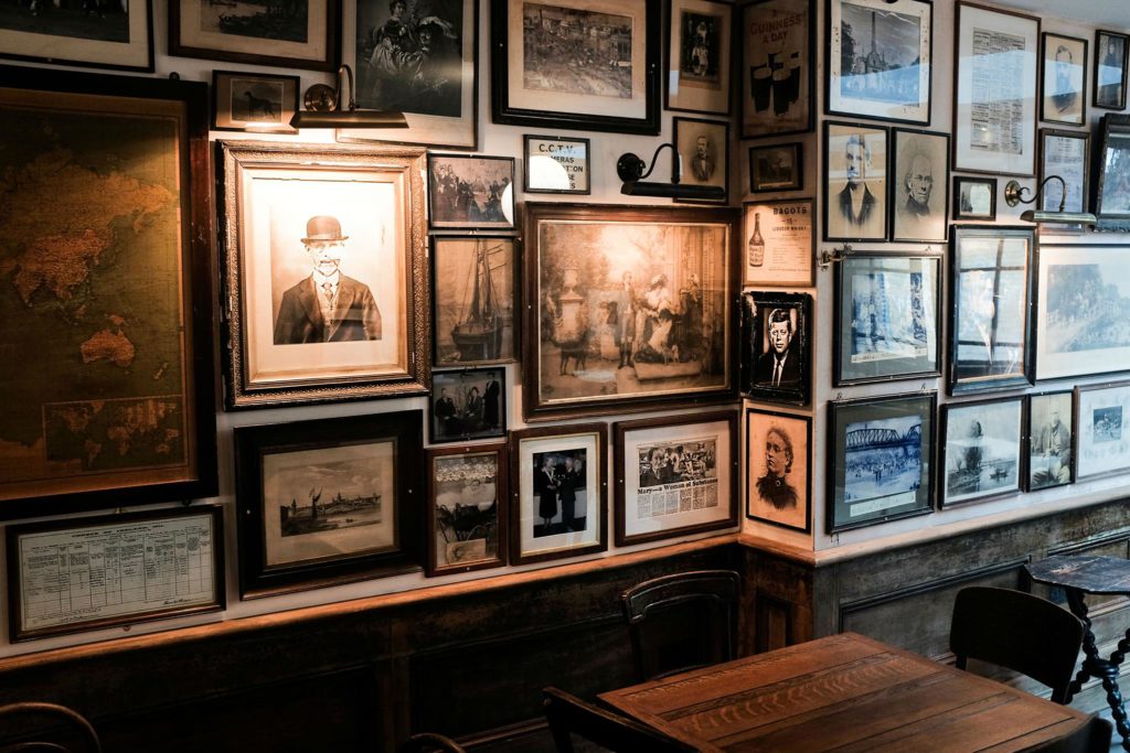 MC & SONS UNION STREET | IRISH BOOZER | THAI KITCHEN | WE LOVE FOOD, IT'S ALL WE EAT