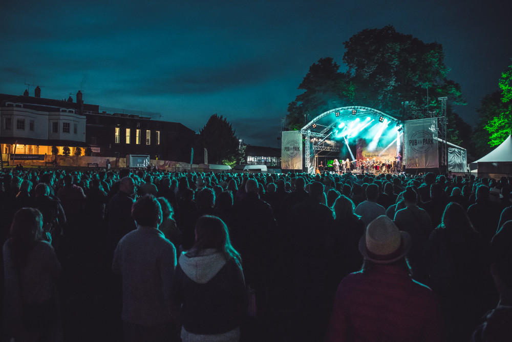 PUB IN THE PARK | TOM KERRIDGE |WE LOVE FOOD, IT'S ALL WE EAT